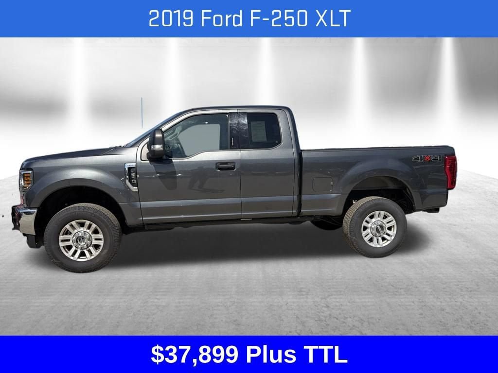Used 2019 Ford F250 XLT w/ XLT Value Package AWD/4WD image 2