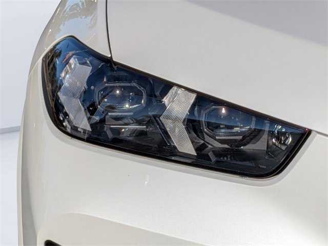 Used 2025 BMW X5 xDrive40i w/ M Sport Package image 9