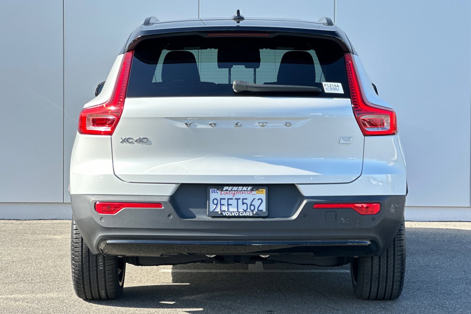 Used 2023 Volvo XC40 Recharge Ultimate image 4