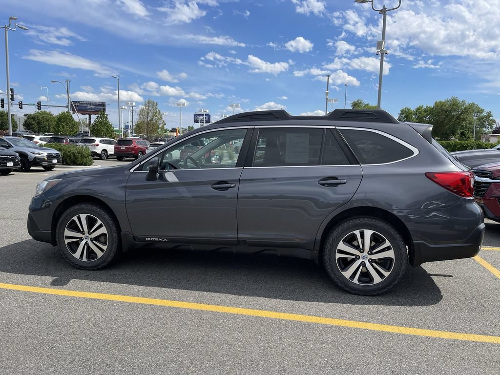 Used 2018 Subaru Outback 3.6R Limited AWD/4WD image 4