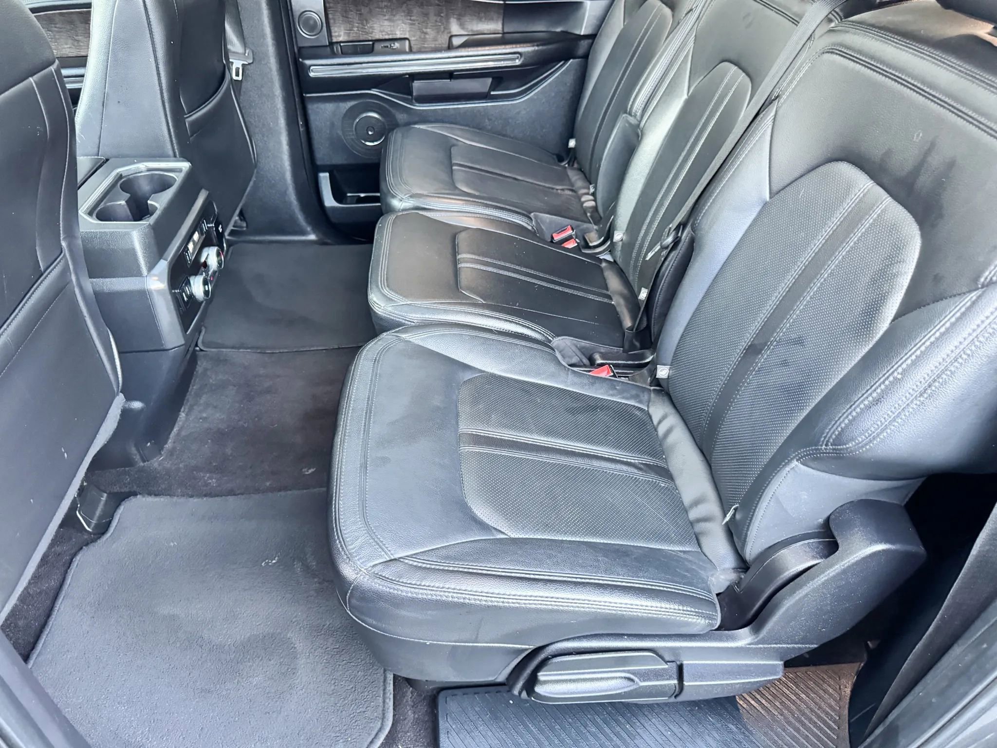 Used 2020 Ford Expedition Max Limited image 27