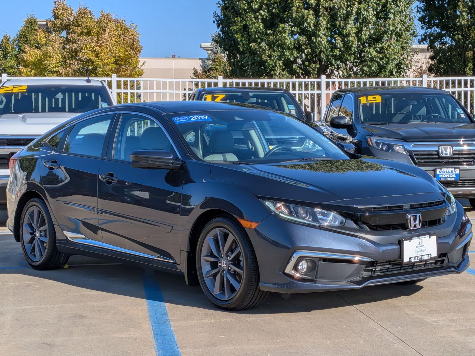 Used 2019 Honda Civic EX image 4