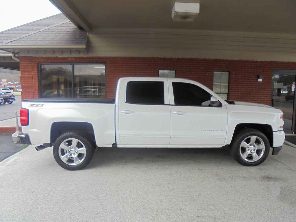 Used 2017 Chevrolet Silverado 1500 LT w/ All Star Edition AWD/4WD image 2
