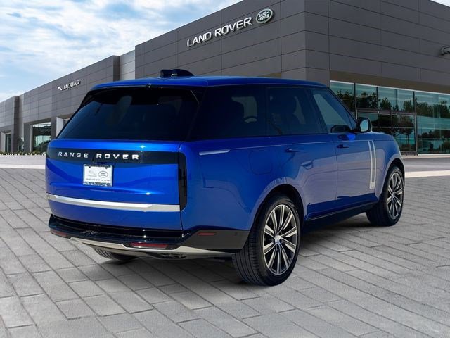 Used 2025 Land Rover Range Rover Autobiography image 5