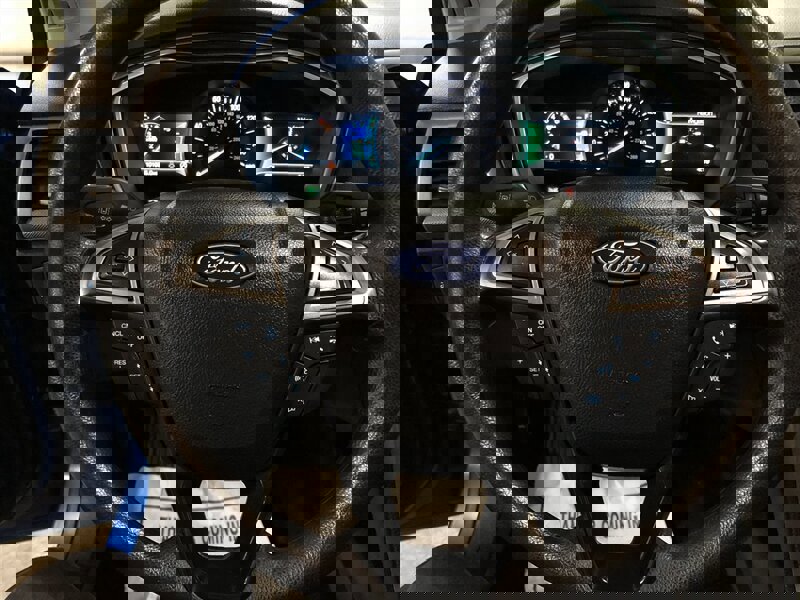 Used 2020 Ford Fusion SE image 7