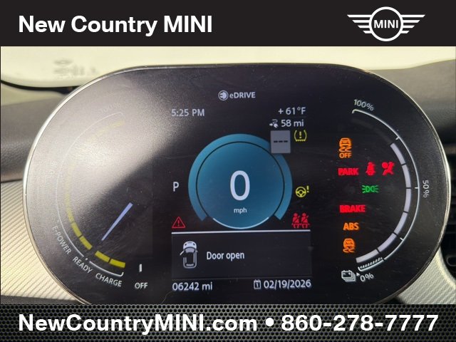 Used 2024 MINI Cooper SE w/ Signature Upholstery Package image 21