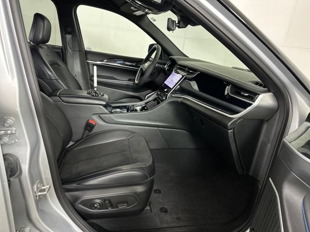 Used 2023 Jeep Grand Cherokee Trailhawk w/ Luxury Tech Group III AWD/4WD image 28