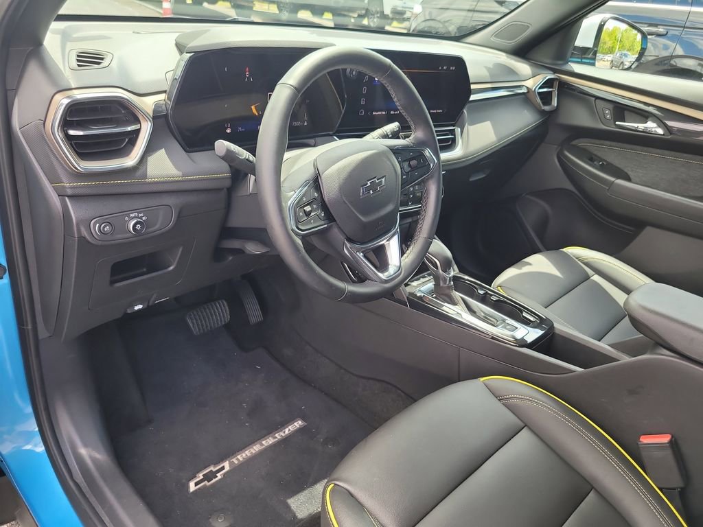 Used 2025 Chevrolet TrailBlazer ACTIV w/ Convenience Package FWD image 17