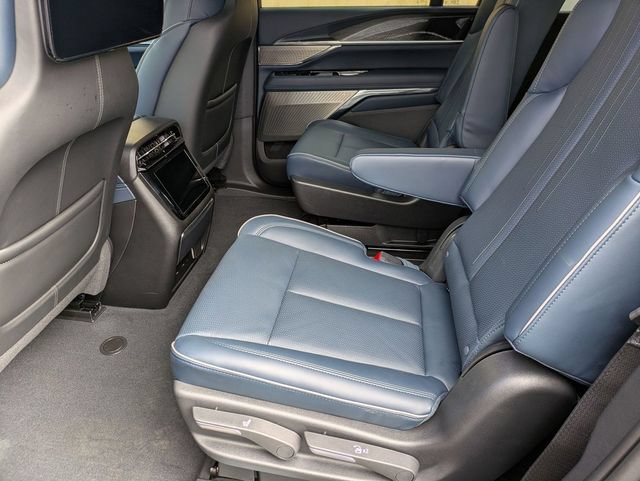 Used 2025 Cadillac Escalade IQ Sport 2 AWD/4WD image 23