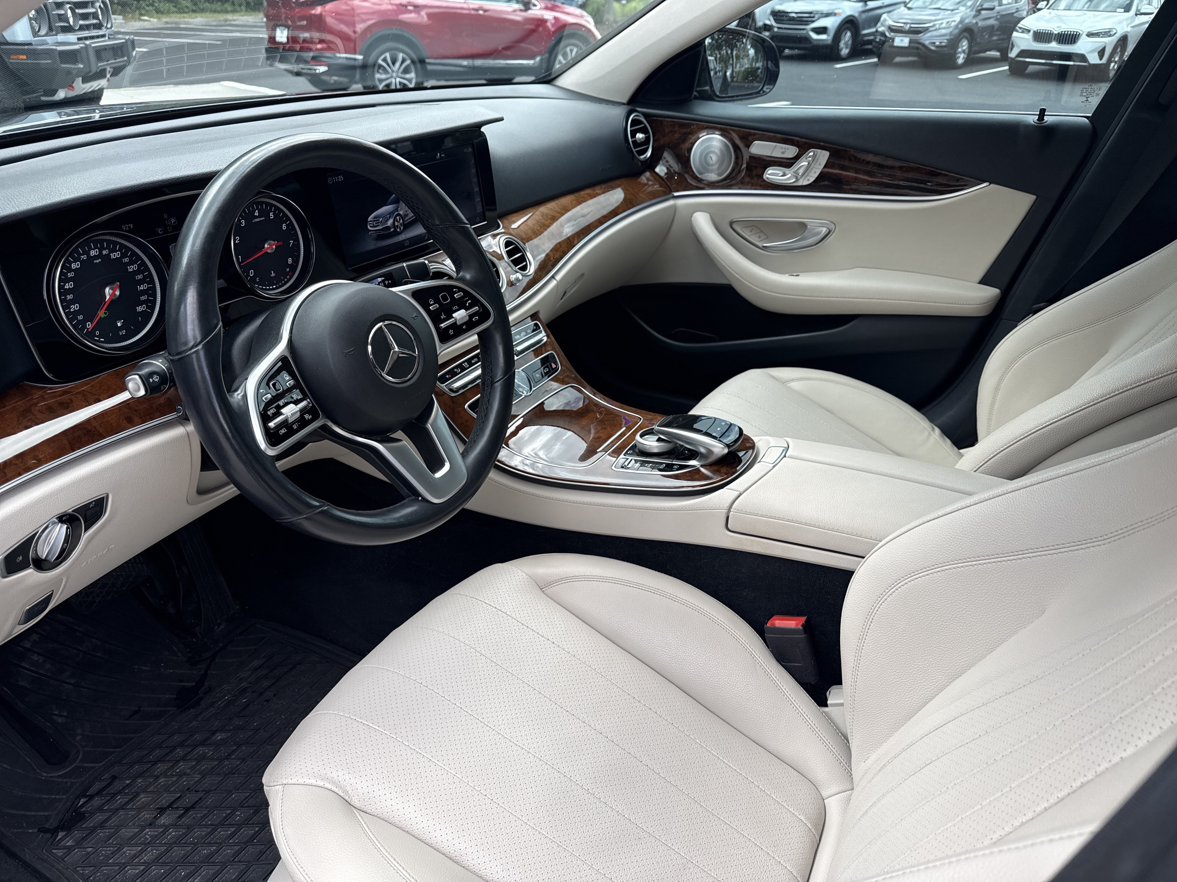 Used 2019 Mercedes-Benz E 300 4MATIC image 11