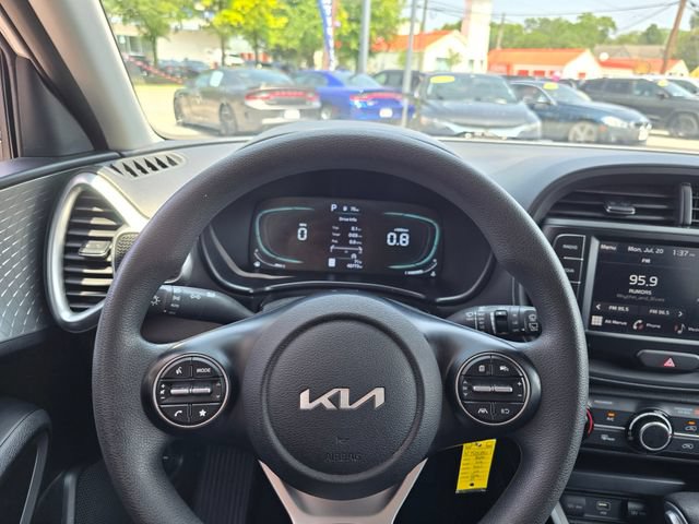 Used 2024 Kia Soul LX w/ Option Group 015 FWD image 11