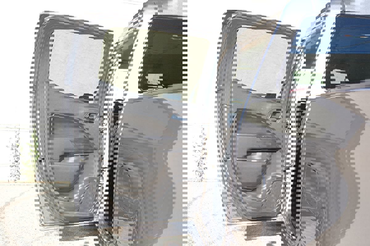 Used 2022 Chevrolet Colorado LT w/ Safety Package image 34