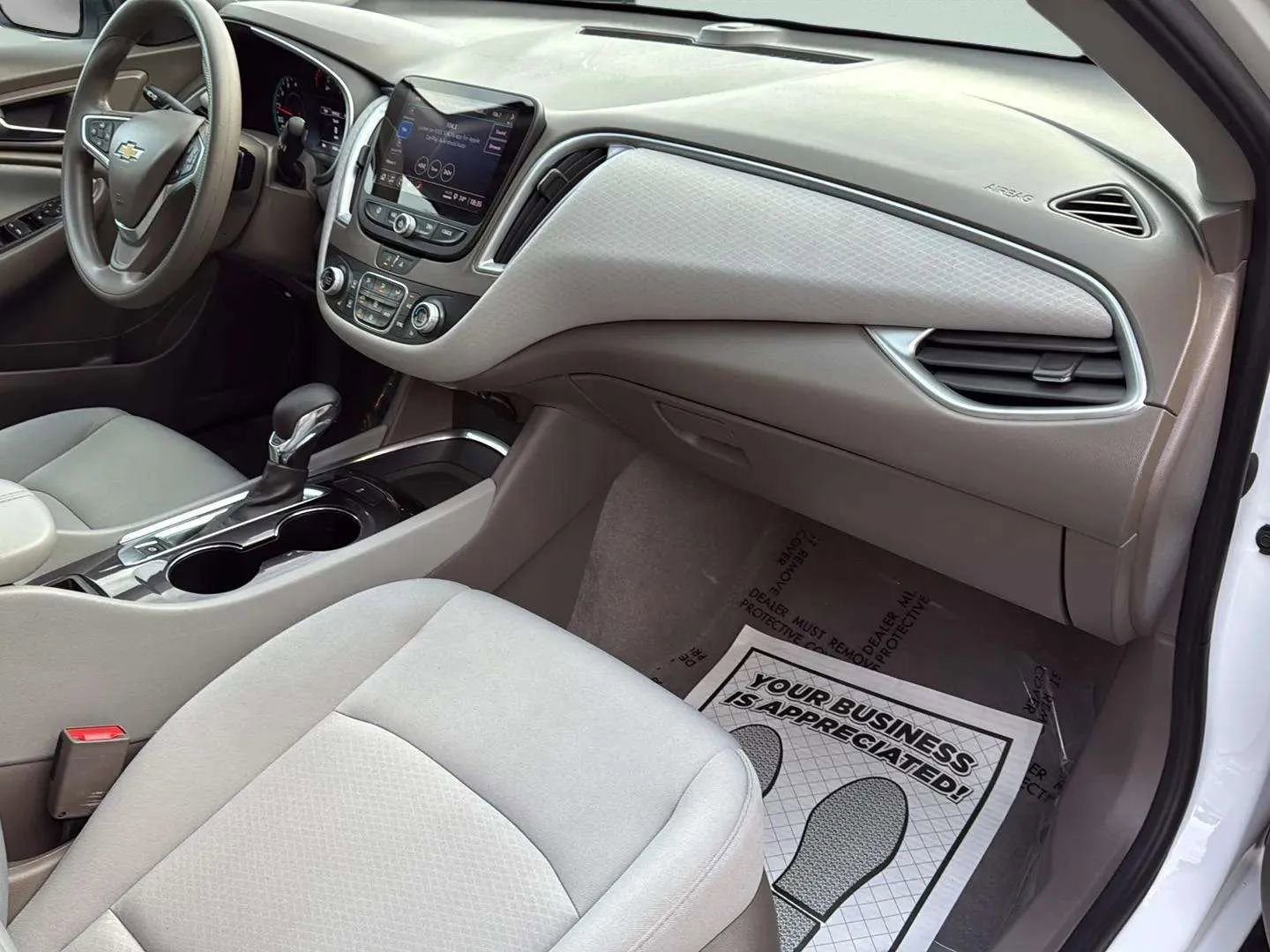 Used 2022 Chevrolet Malibu LT image 13