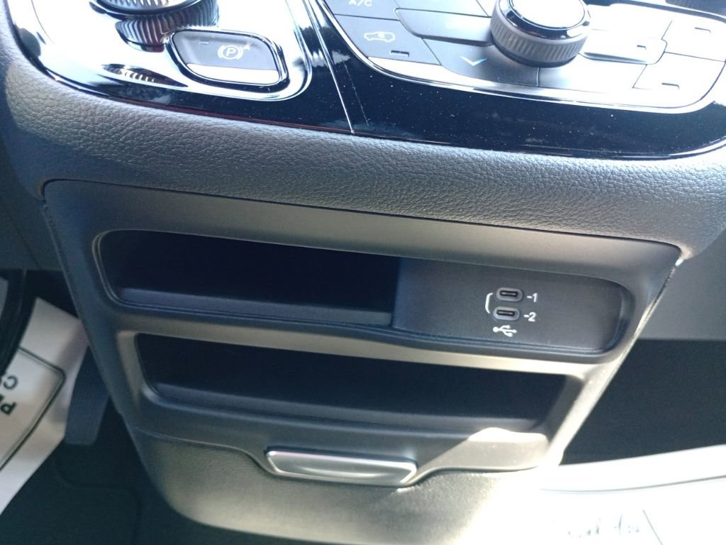 New 2026 Chrysler Pacifica Select image 26