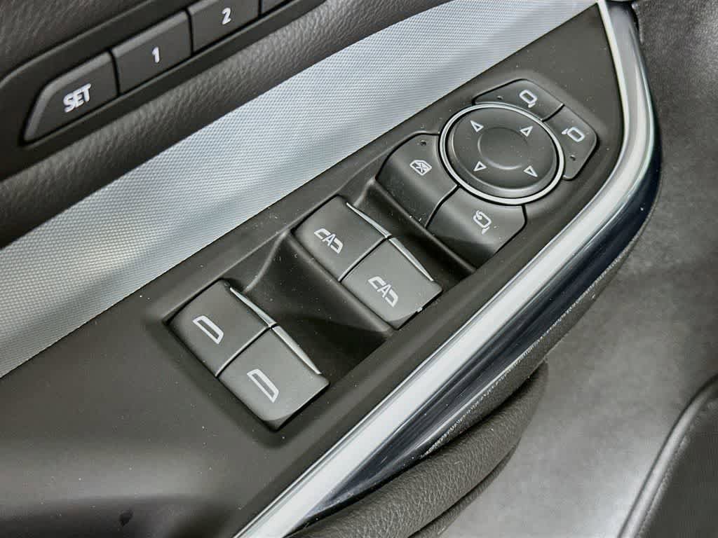 Used 2023 Cadillac XT4 Premium Luxury w/ Technology Package FWD image 29