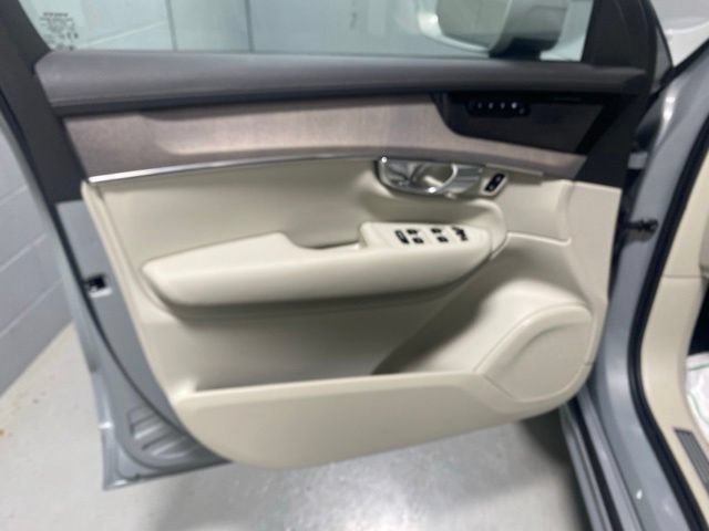 Used 2026 Volvo XC90 B6 Ultra AWD/4WD image 7