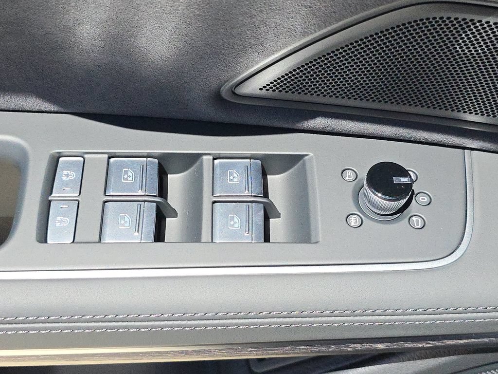 New 2026 Audi A8 L 3.0T AWD/4WD image 19