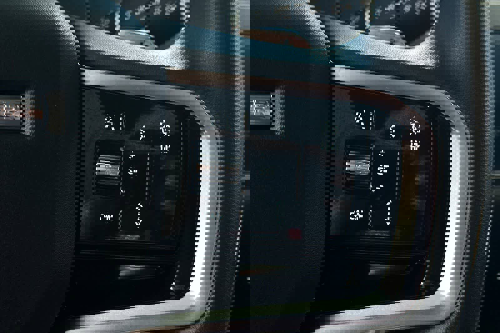 Used 2023 Land Rover Range Rover Evoque R-Dynamic S image 30