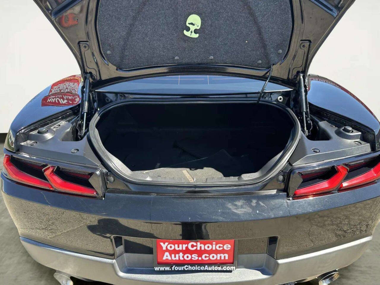 Used 2015 Chevrolet Camaro LT RWD image 10