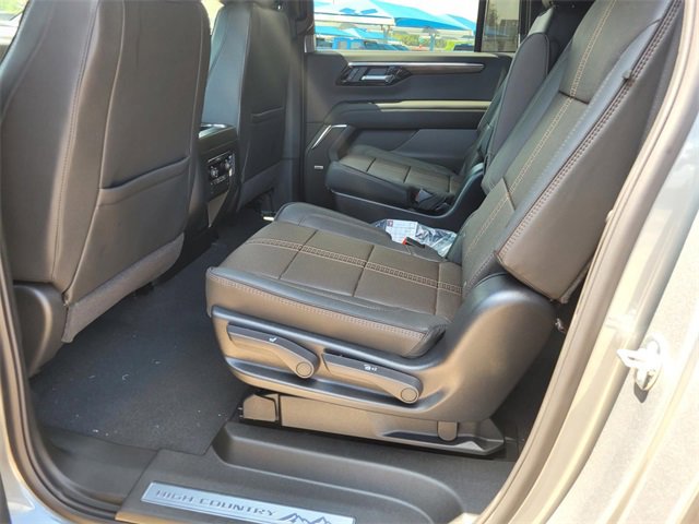 New 2026 Chevrolet Suburban High Country image 7
