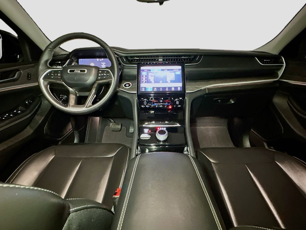 Certified 2023 Jeep Grand Cherokee L Limited image 9