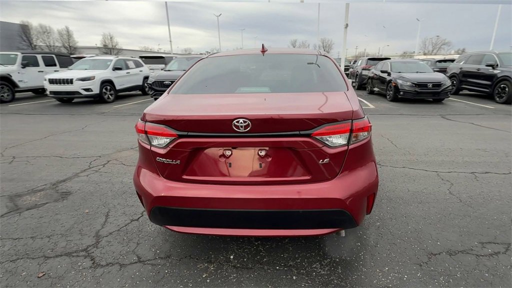 Used 2022 Toyota Corolla LE image 7