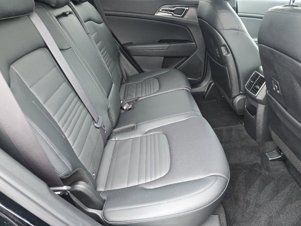 Used 2024 Kia Sportage SX image 21