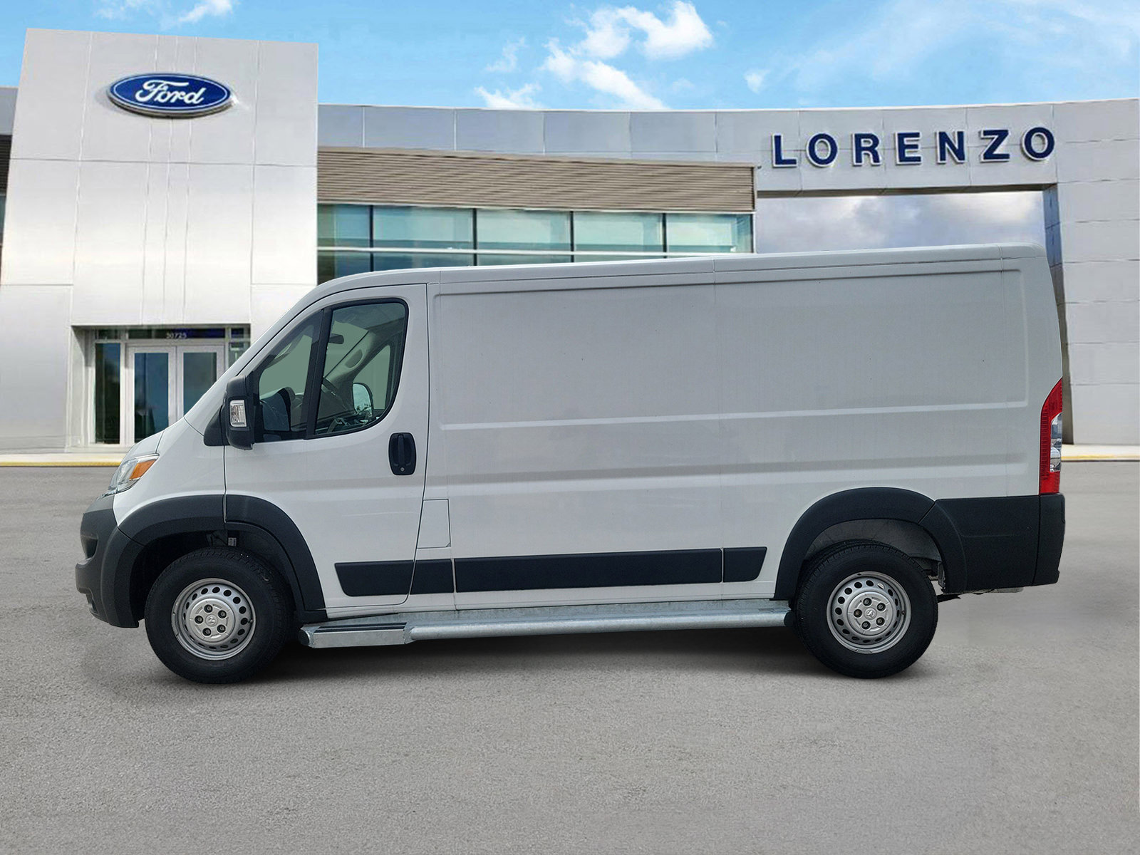 Used 2025 RAM ProMaster 2500 w/ U-Haul Equipment Group FWD image 8