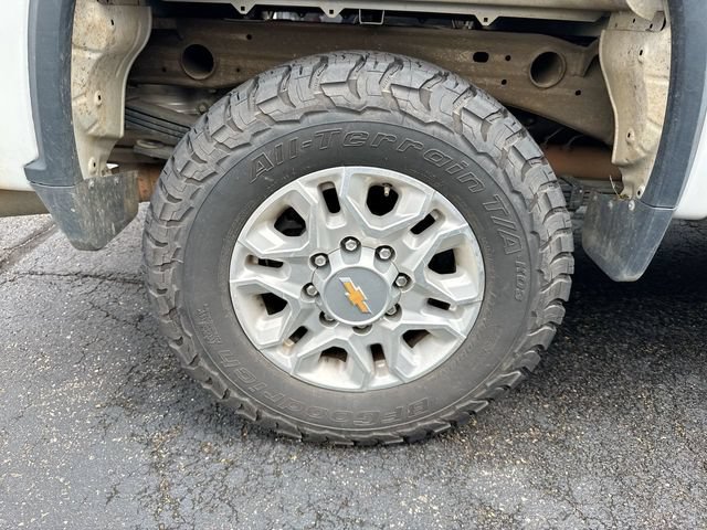 Used 2023 Chevrolet Silverado 2500 LT AWD/4WD image 5