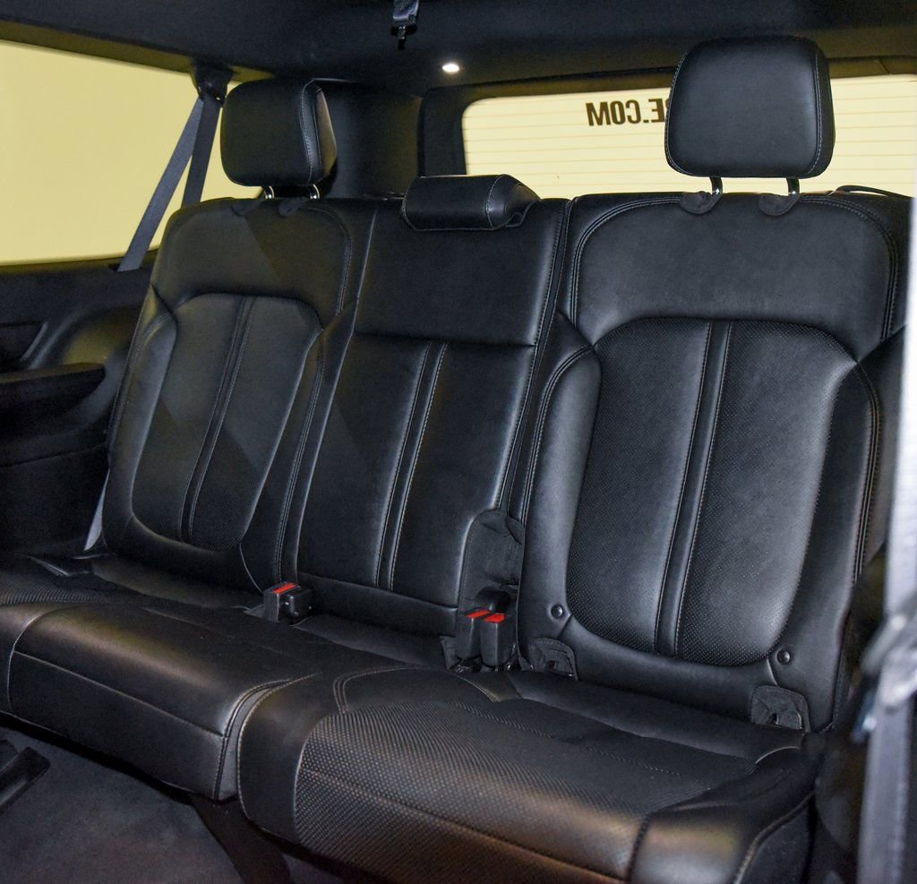 Used 2024 Jeep Wagoneer L Series II w/ Flexible Seating Group image 7