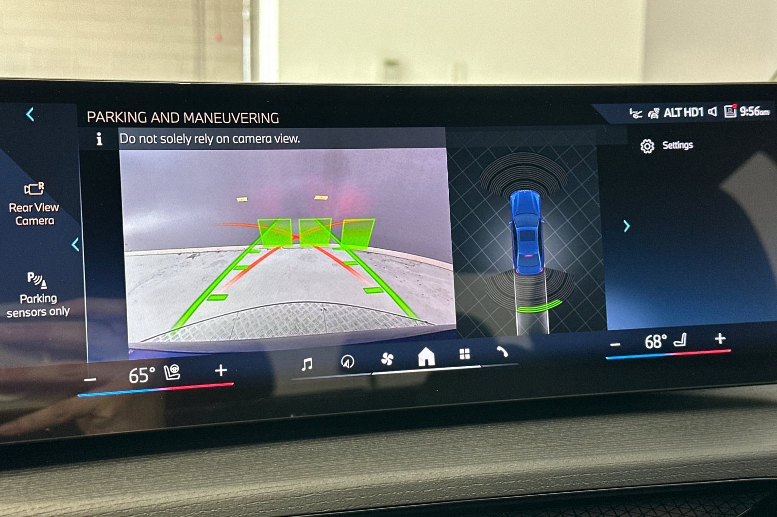 New 2026 BMW 330i Sedan w/ M Sport Package image 22