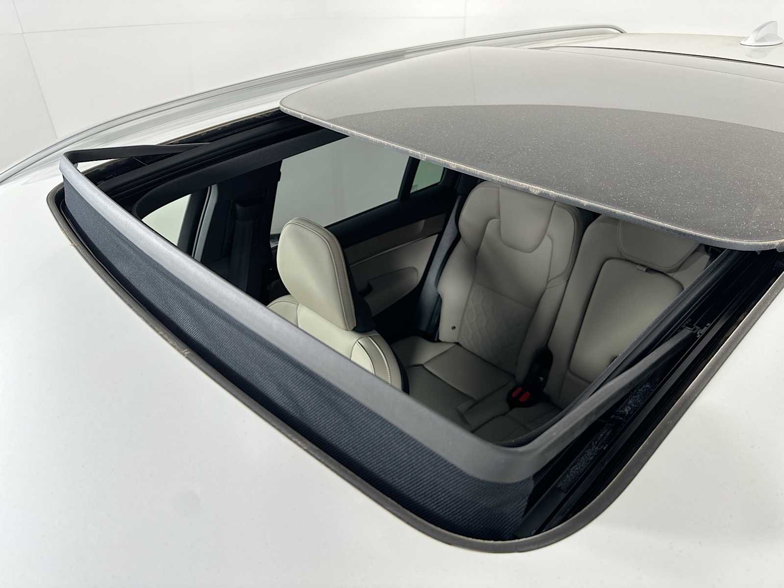 New 2026 Volvo XC90 B5 Plus image 20