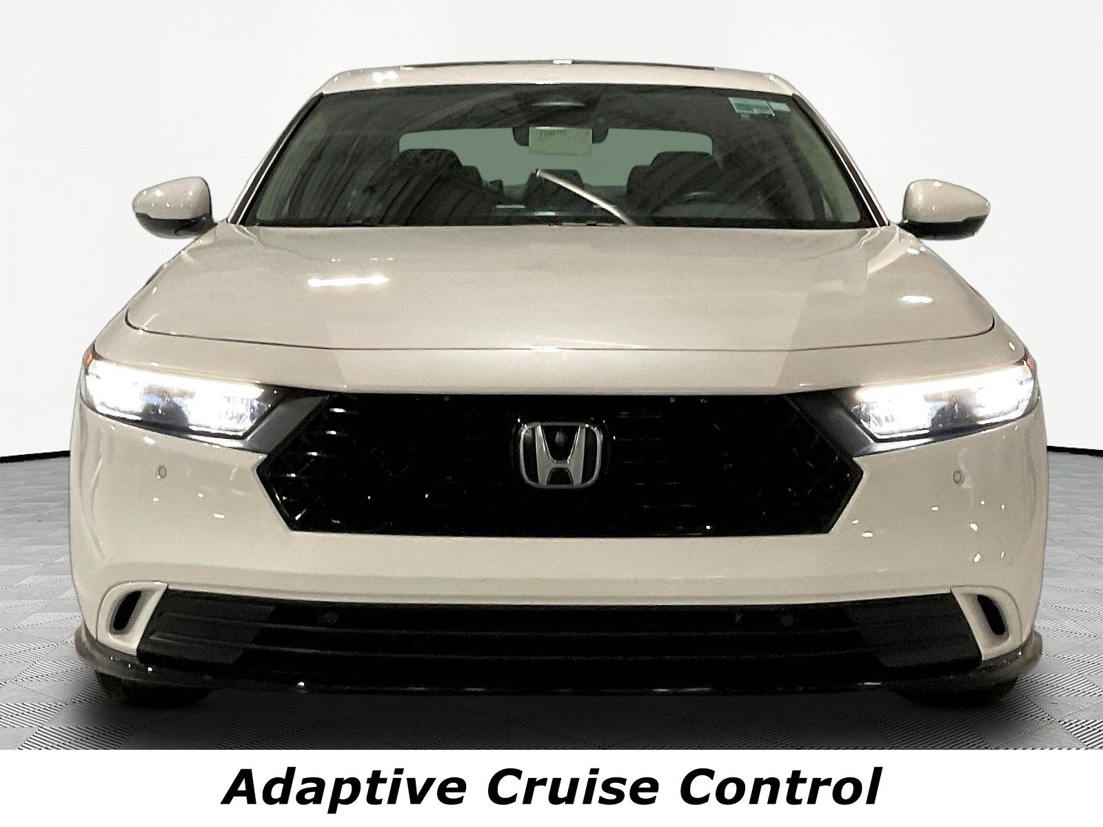 Used 2025 Honda Accord EX-L image 2