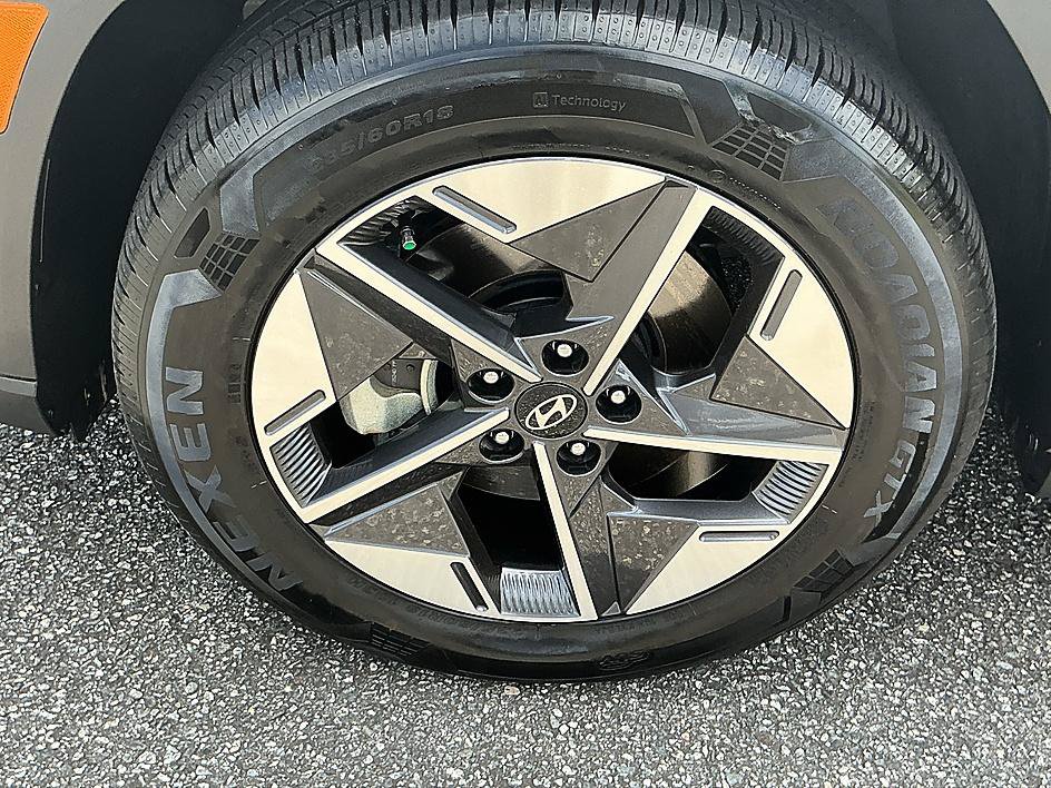 Used 2025 Hyundai Tucson SEL FWD image 9