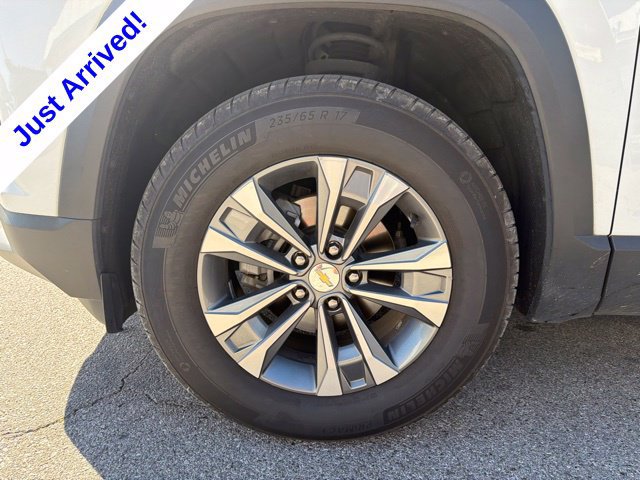 Used 2025 Chevrolet Equinox LT w/ Convenience Package II AWD/4WD image 11