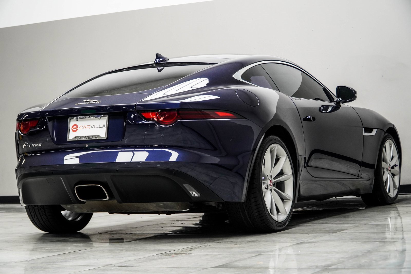 Used 2018 Jaguar F-TYPE Coupe image 12