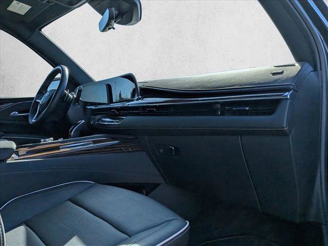 Used 2024 Cadillac Escalade Premium Luxury image 21