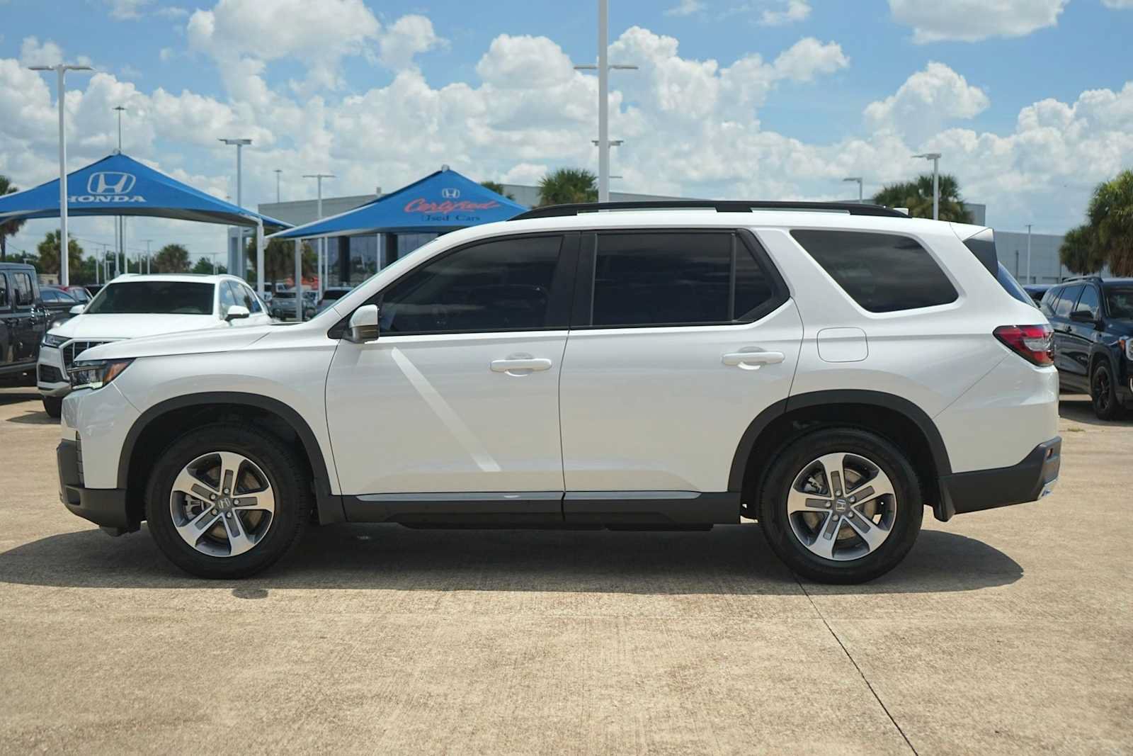 Certified 2026 Honda Pilot EX-L image 2