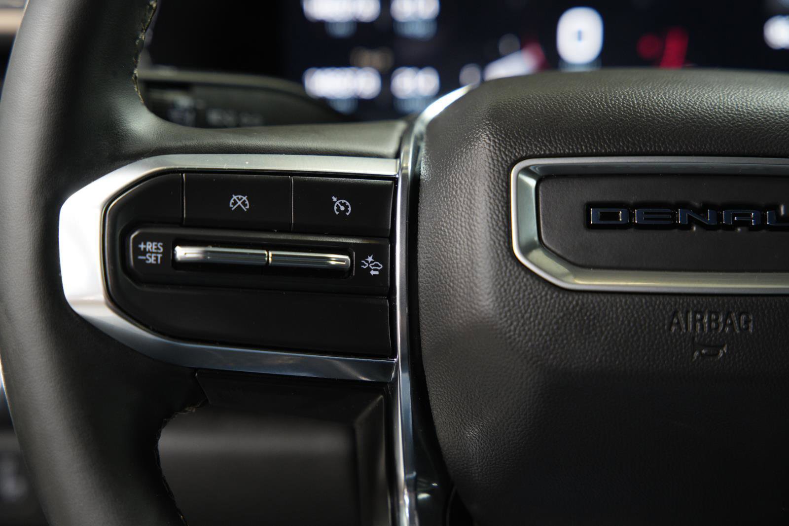 Used 2025 GMC Canyon Denali image 30