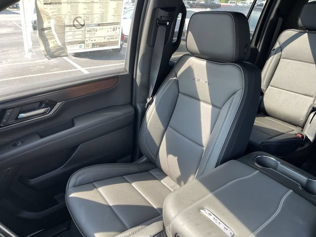 New 2026 GMC Yukon XL Denali w/ Sun & Power Step Package AWD/4WD image 26