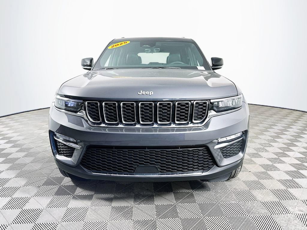 Certified 2025 Jeep Grand Cherokee Limited image 4