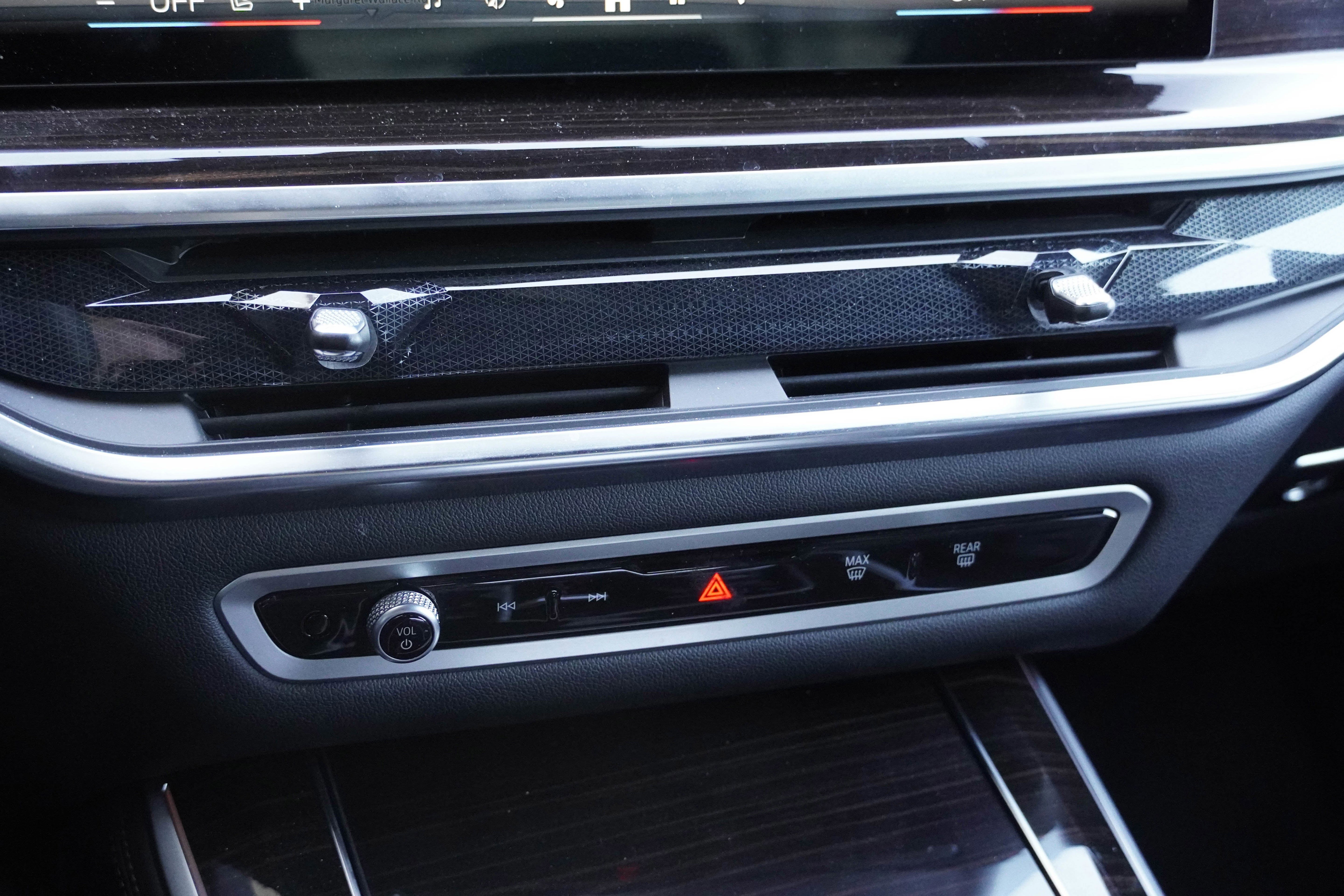 Certified 2025 BMW X5 xDrive40i w/ Premium Package AWD/4WD image 28