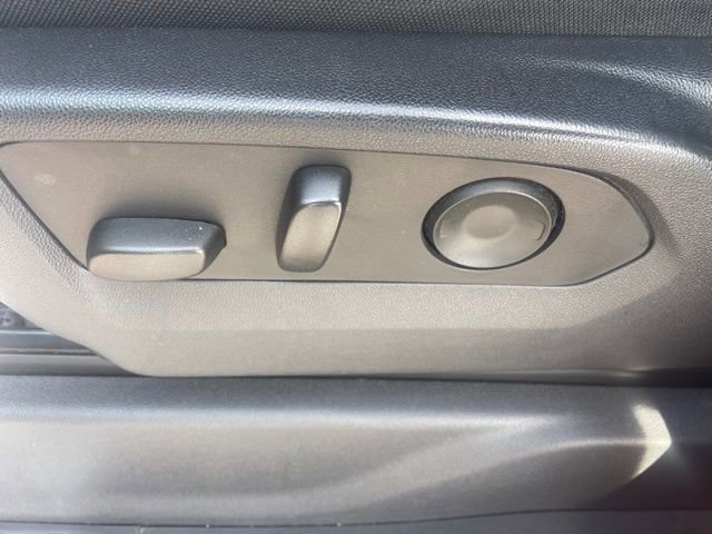 Used 2025 Chevrolet Silverado 1500 LT image 14