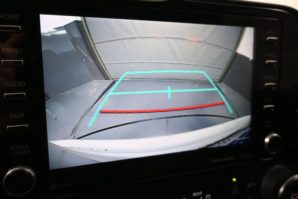 Used 2022 Toyota Highlander XLE AWD/4WD image 18