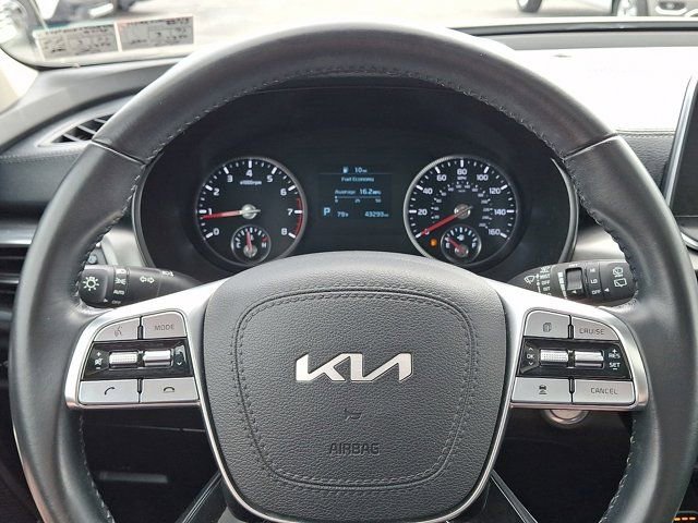 Used 2022 Kia Telluride S image 25