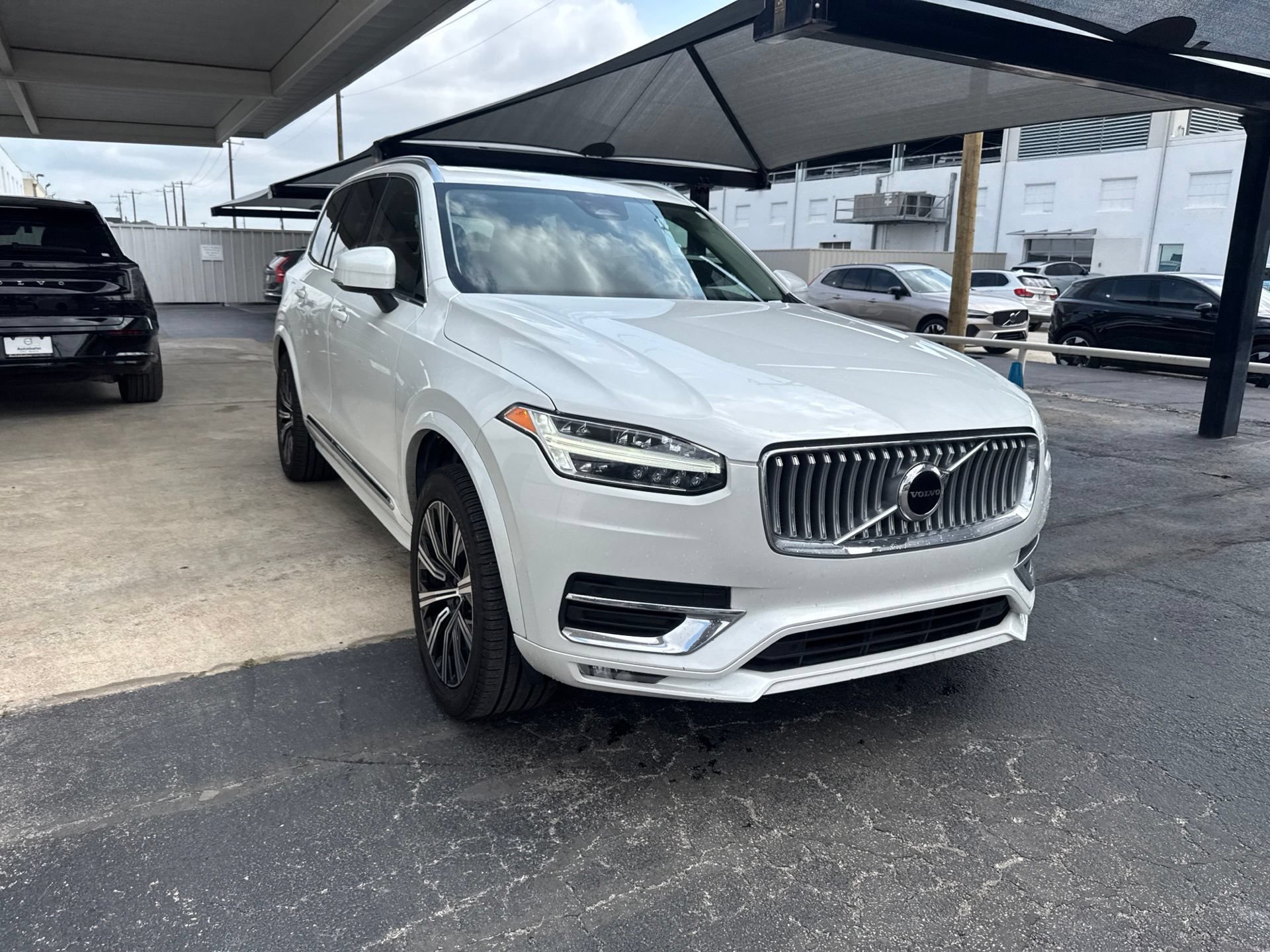 Certified 2024 Volvo XC90 B5 Core AWD/4WD image 3