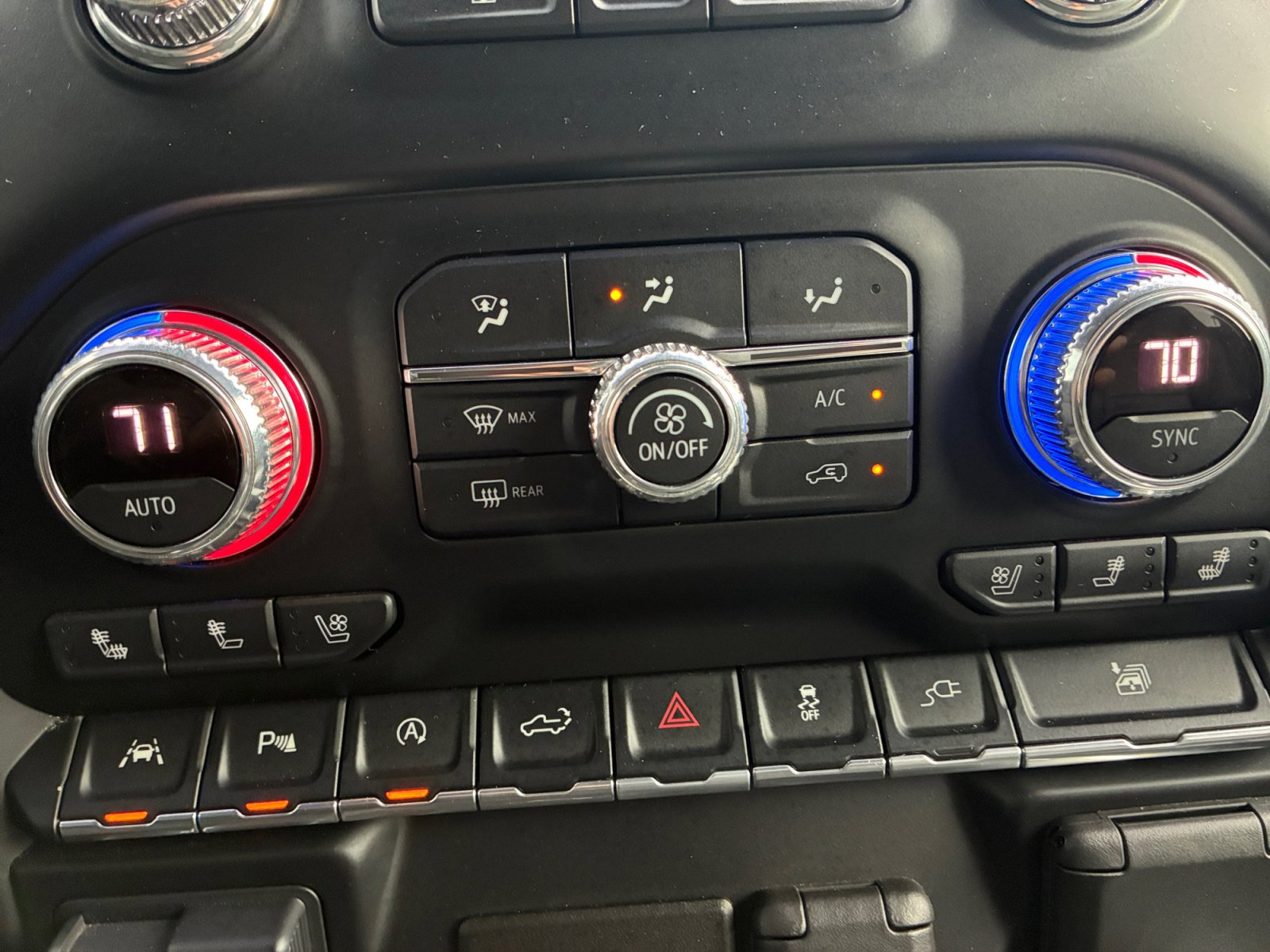 Used 2020 GMC Sierra 1500 SLT image 17