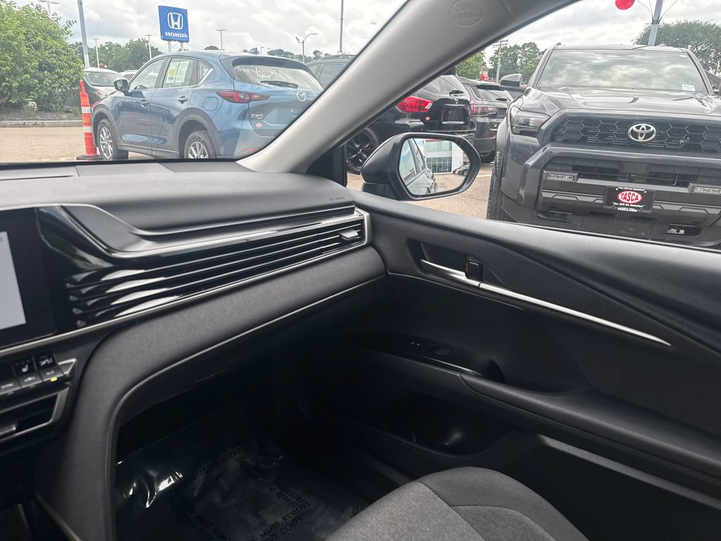 Used 2025 Toyota Camry LE w/ Convenience Package AWD/4WD image 26