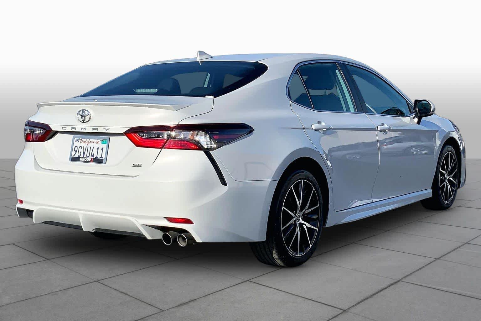 Used 2023 Toyota Camry SE w/ Convenience Package FWD image 12