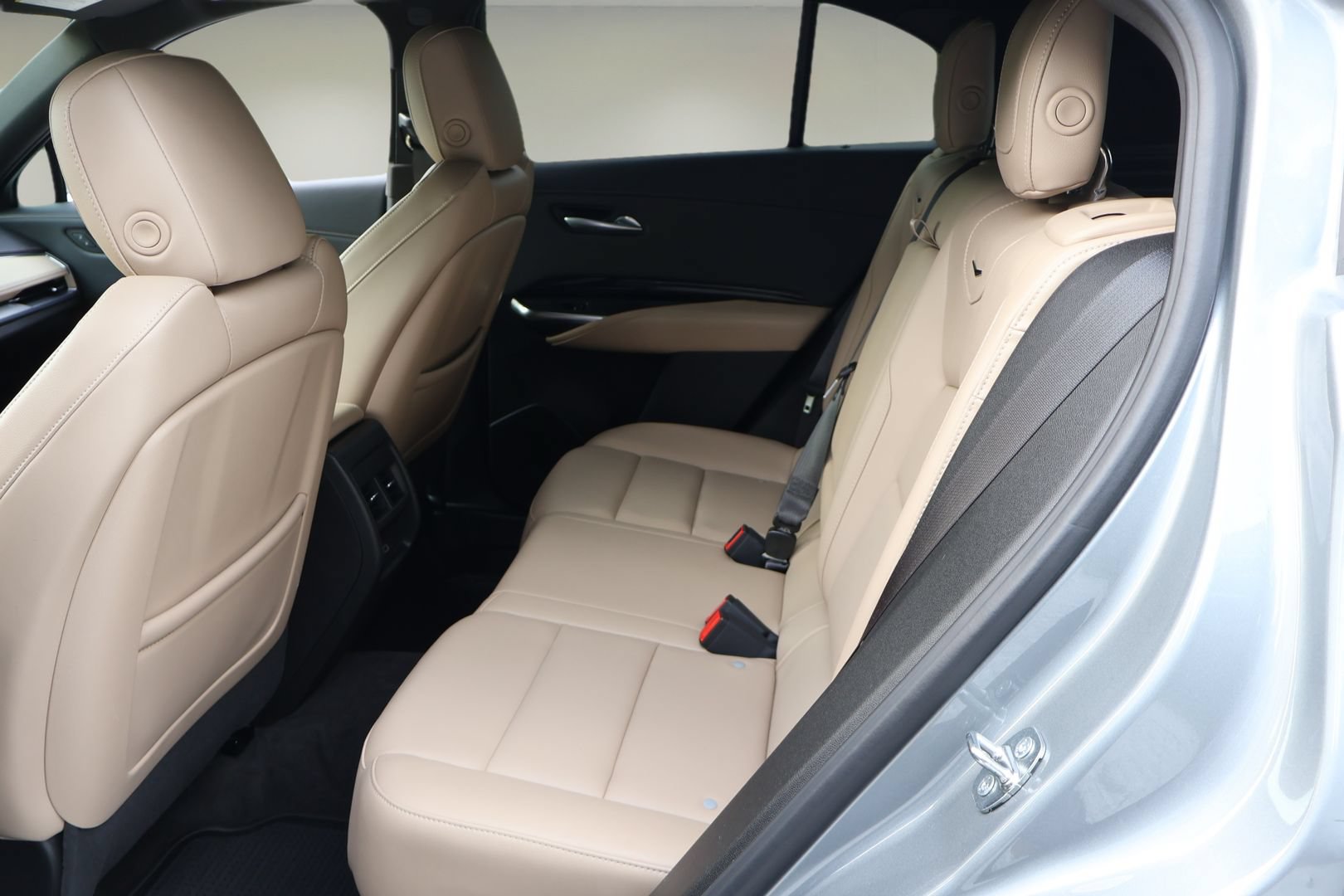 Certified 2024 Cadillac XT4 Luxury FWD image 12